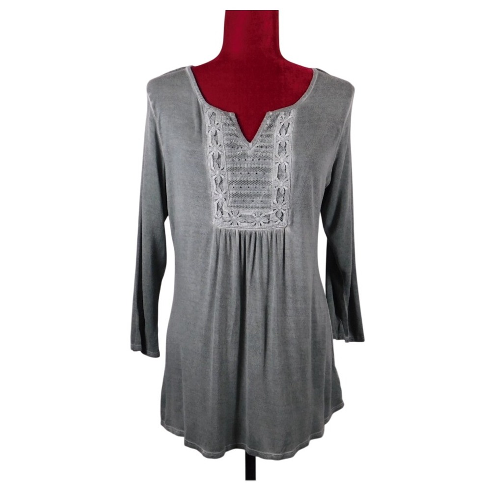 Unity World Wear Faded Green‎ Long Sleeve Scoop Neck Embroidered Top Medium